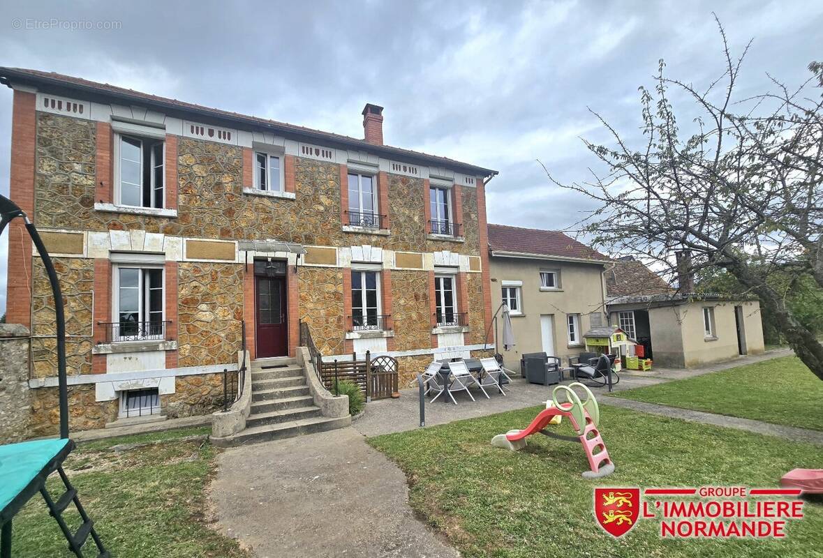 Maison à INCARVILLE