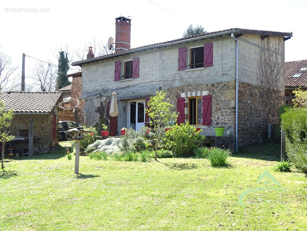 Maison à PRESSIGNAC