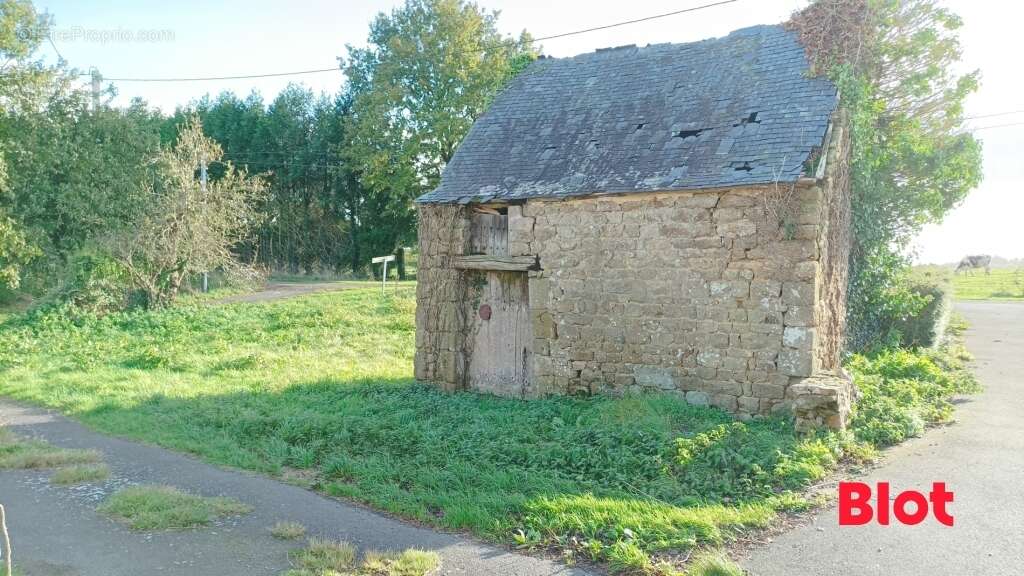 Maison à SAINT-OUEN-DES-ALLEUX