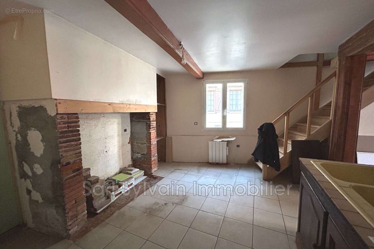 Maison à FORMERIE