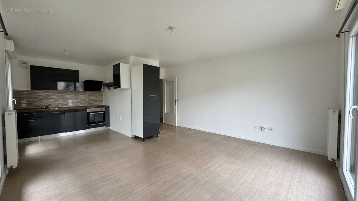 Appartement à BEAUCHAMP