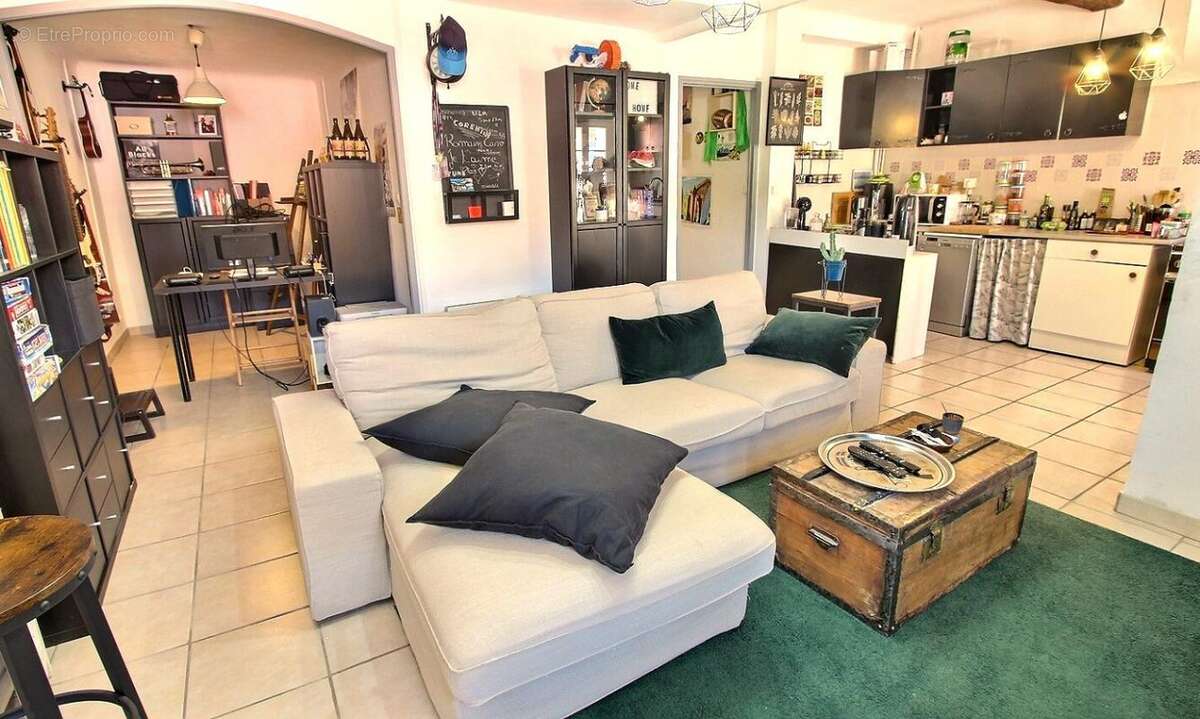 Appartement à LE LUC