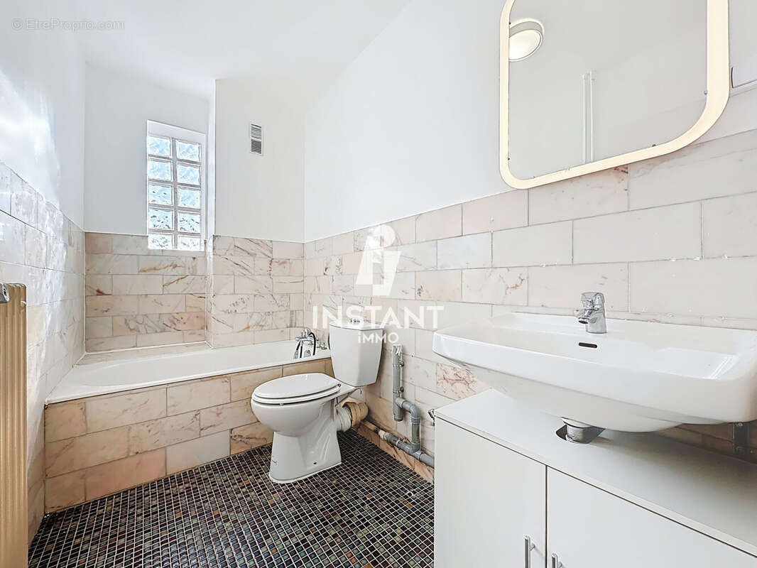 Appartement à SAINT-MAUR-DES-FOSSES