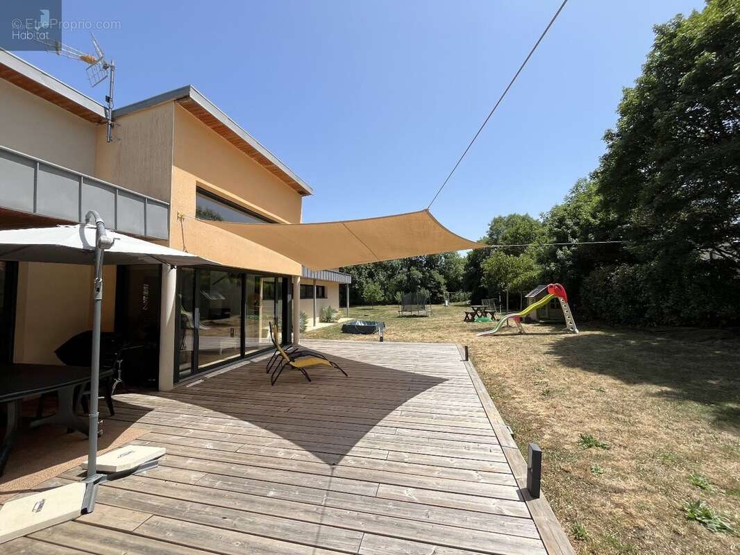 Maison à SEBAZAC-CONCOURES