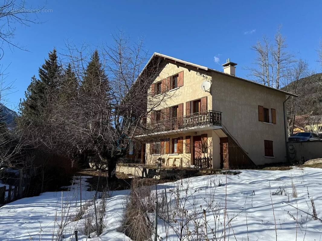 Maison à LA SALLE-LES-ALPES