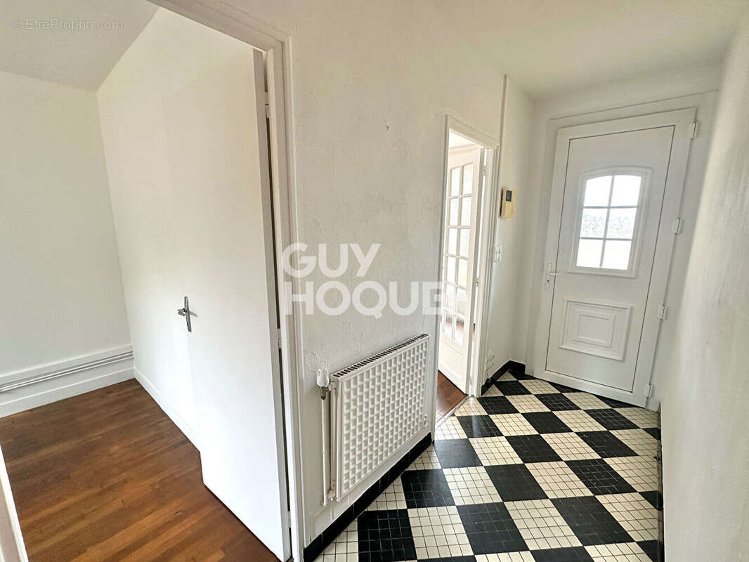 Maison à MERVENT