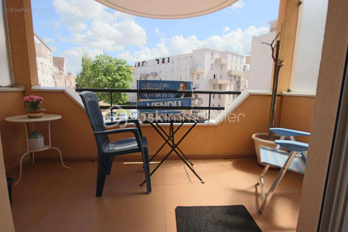 Appartement à COMBS-LA-VILLE
