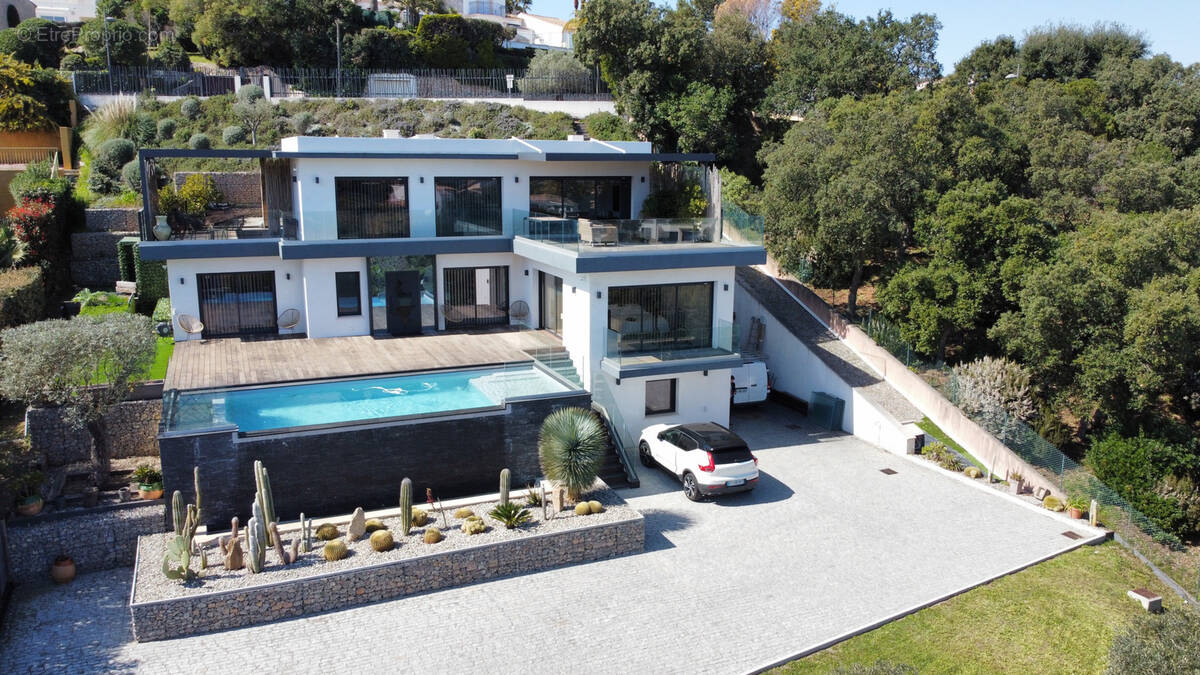 Maison à FREJUS