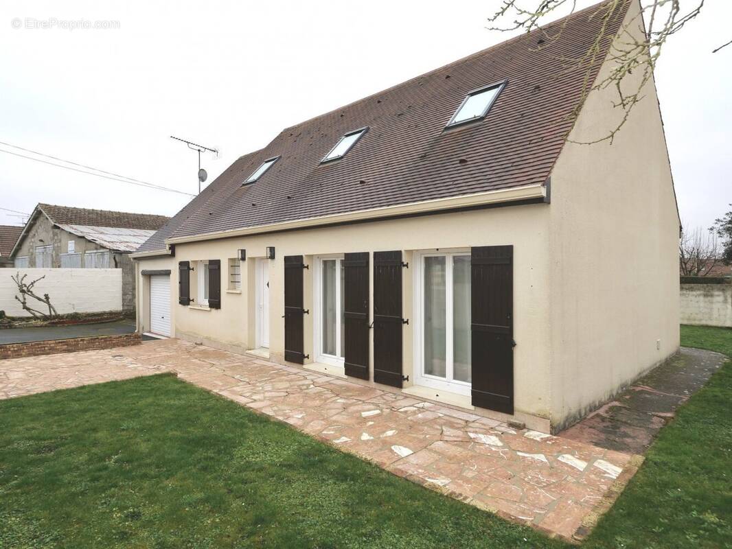 Maison à LE CHATELET-EN-BRIE
