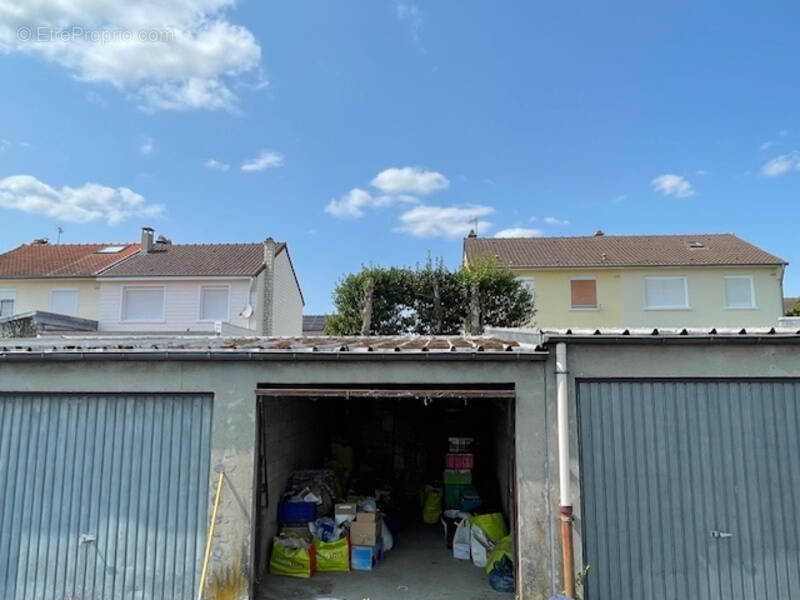 Parking à CAMON