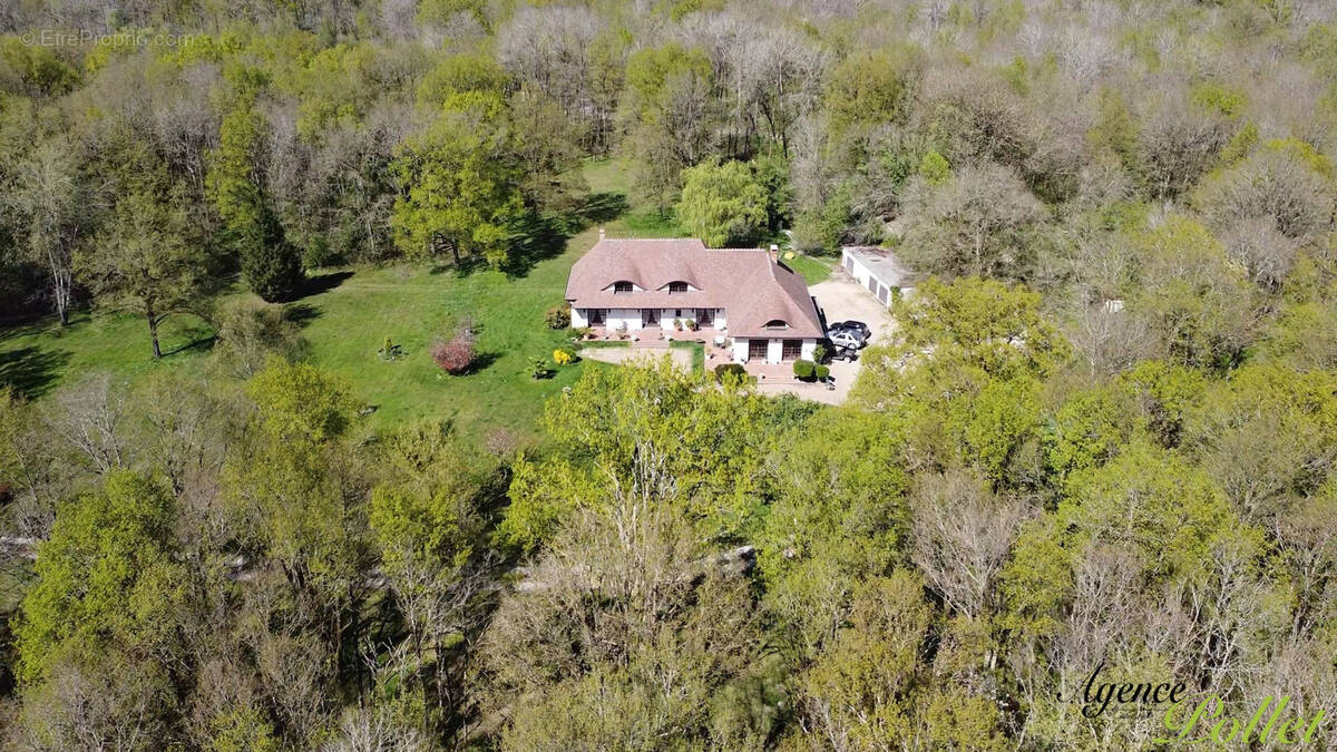 Maison à AUBIGNY-SUR-NERE