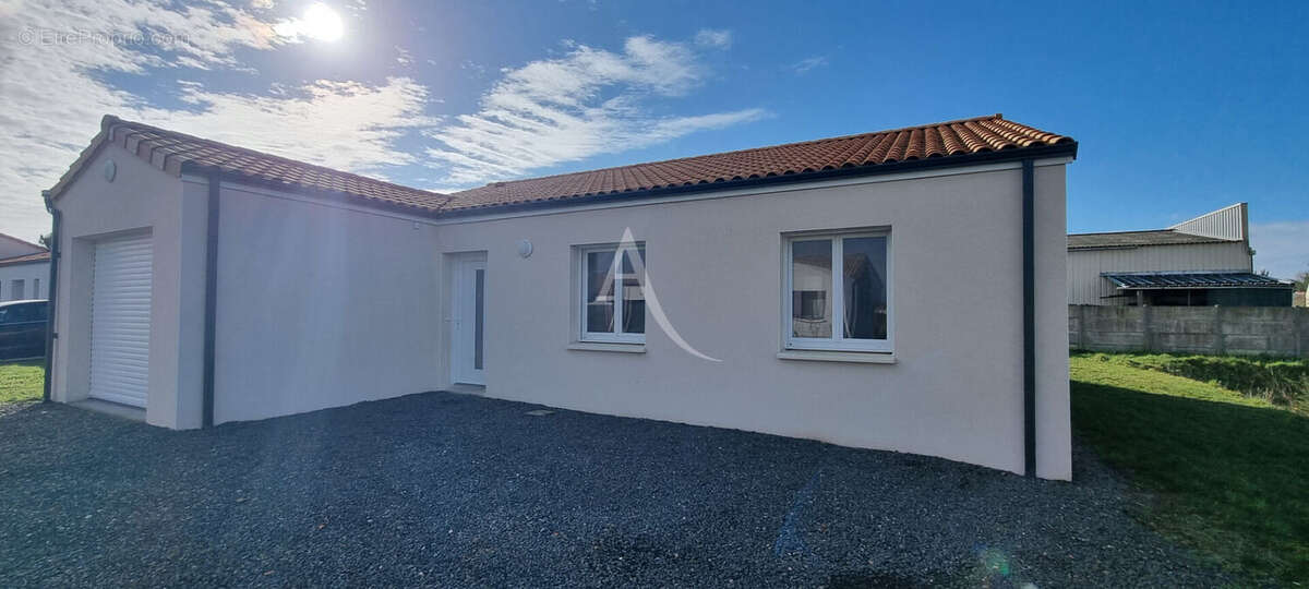 Maison à NOTRE-DAME-DE-RIEZ