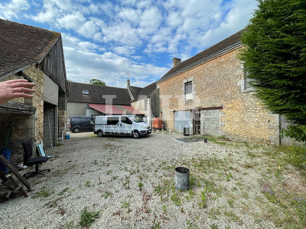 Appartement à FRESNAY-SUR-SARTHE