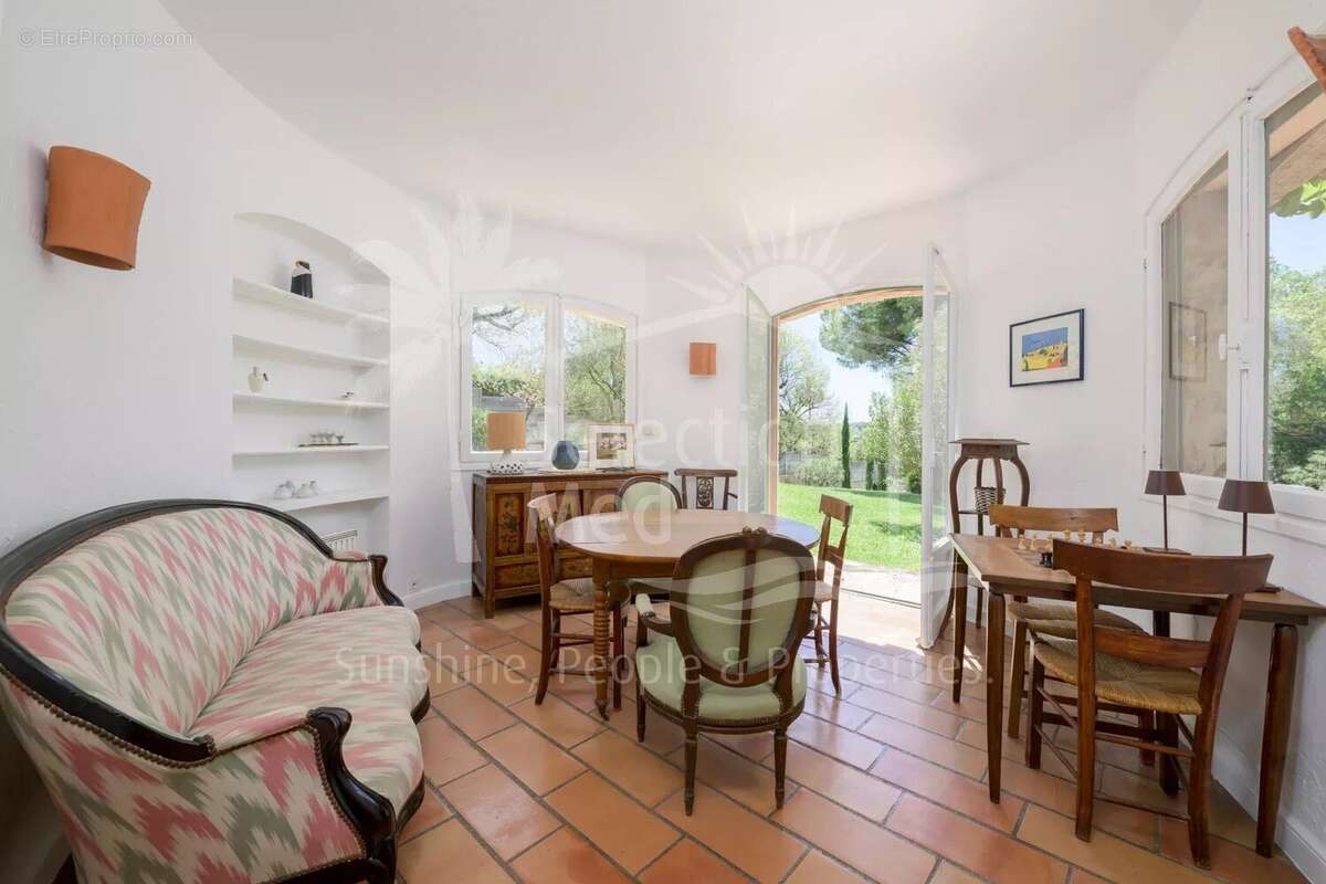 Maison à MOUGINS