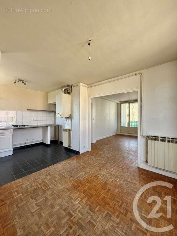 Appartement à MOULINS