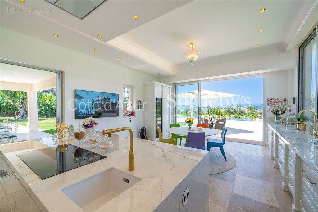 Maison à MOUGINS
