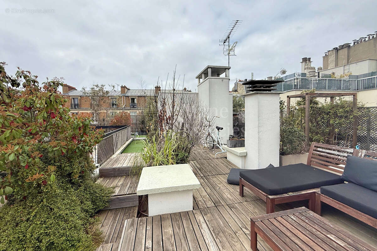 Appartement à NEUILLY-SUR-SEINE