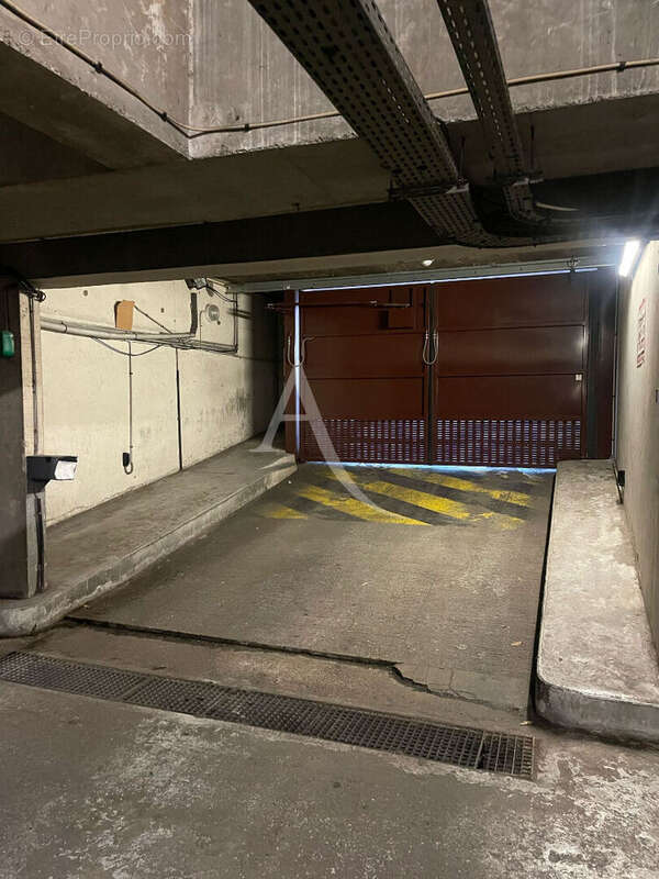 Parking à LE KREMLIN-BICETRE