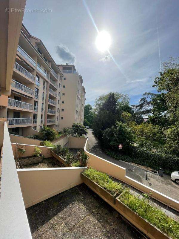 Appartement à LYON-9E