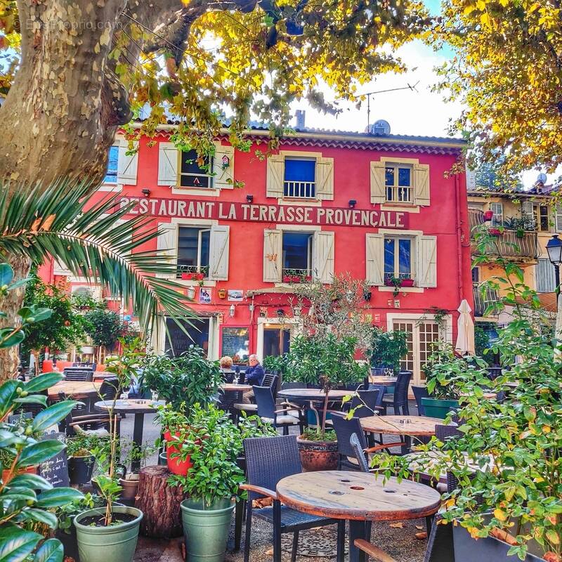 Maison à COLLOBRIERES