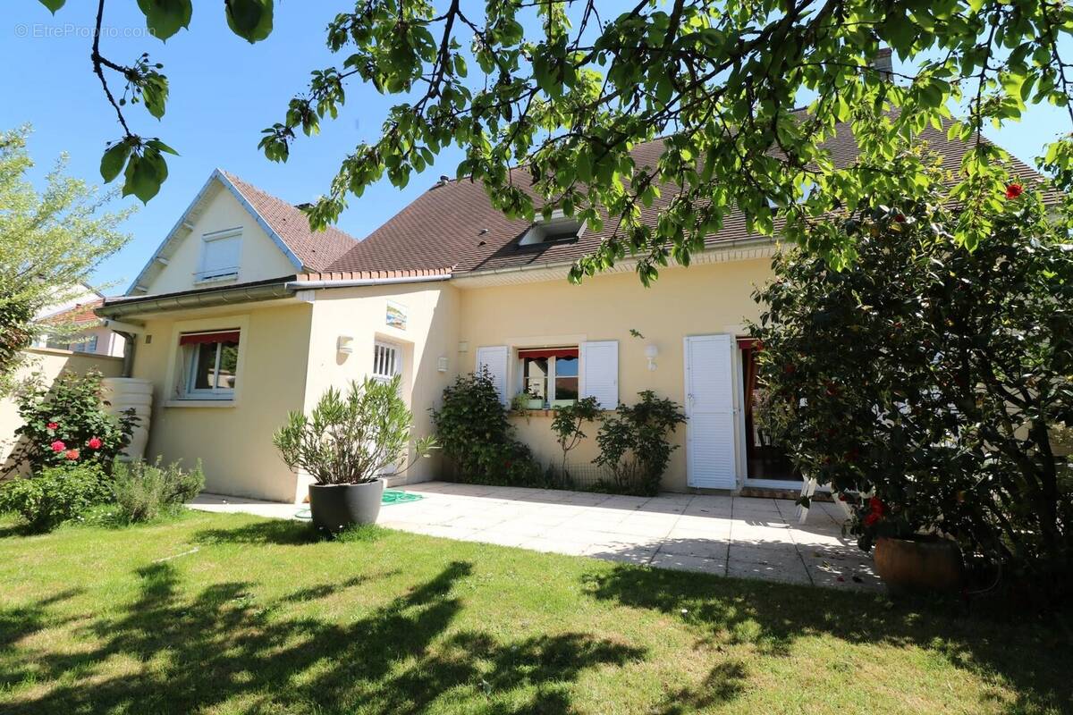 Maison à BOIS-D&#039;ARCY