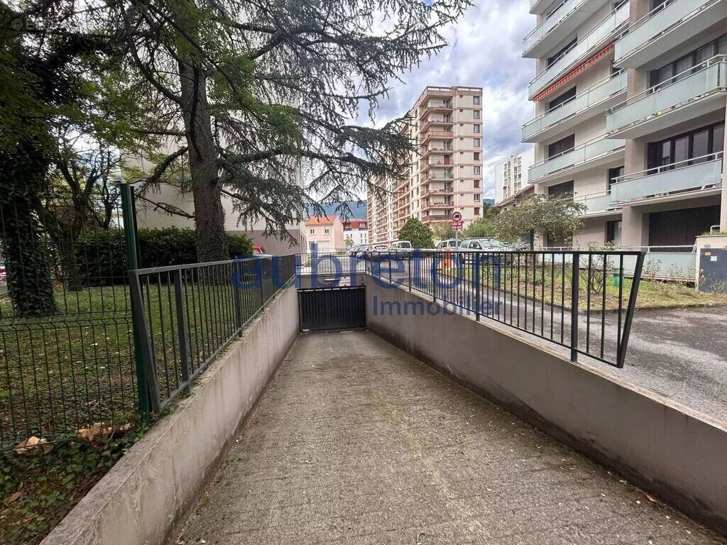 Parking à GRENOBLE