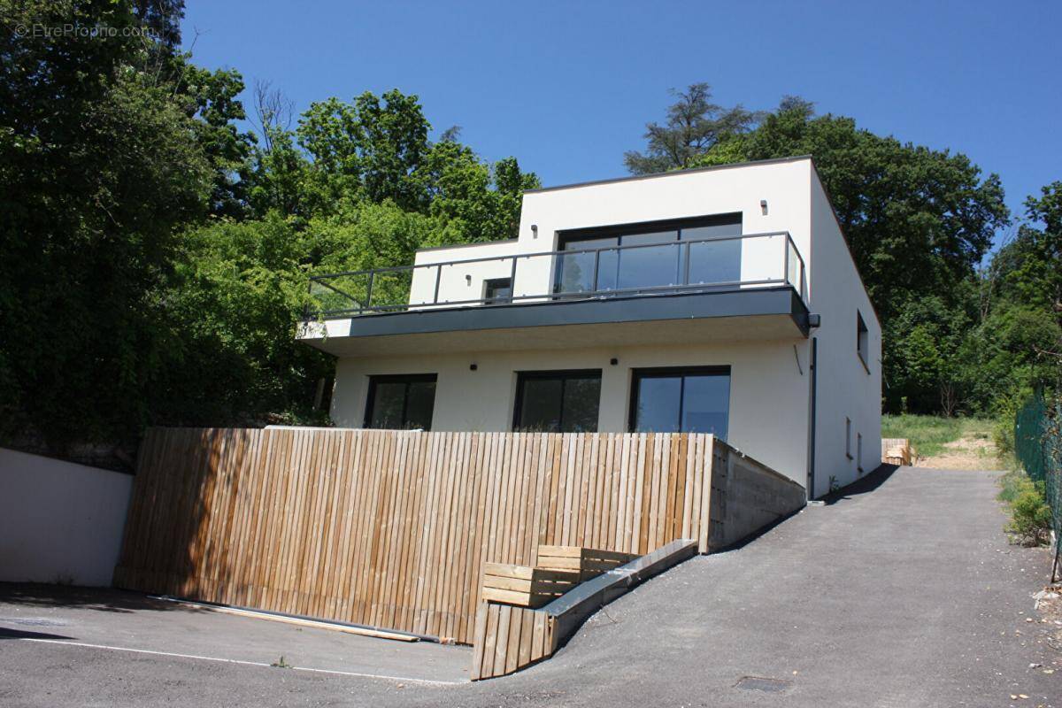 Appartement à VERNAISON
