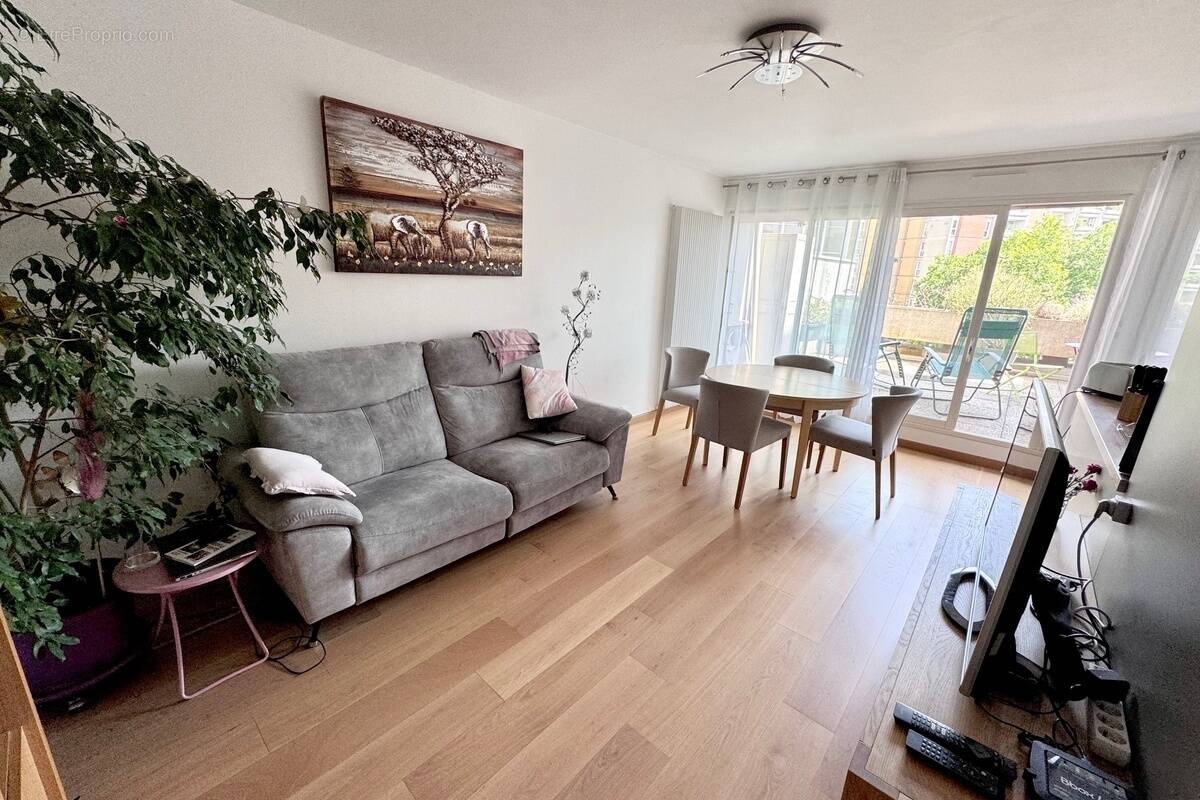 Appartement à MAISONS-ALFORT
