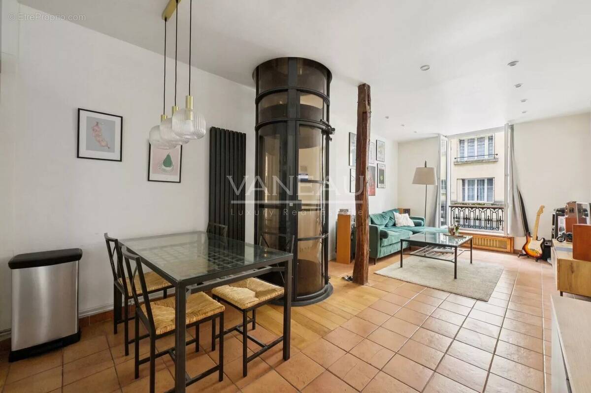 Appartement à PARIS-9E