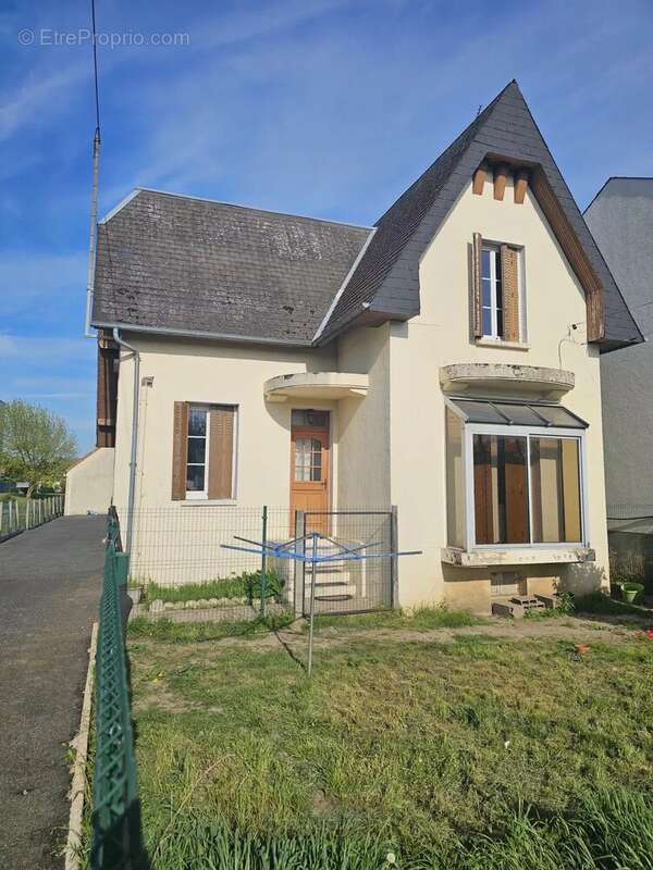 Maison à AMILLY