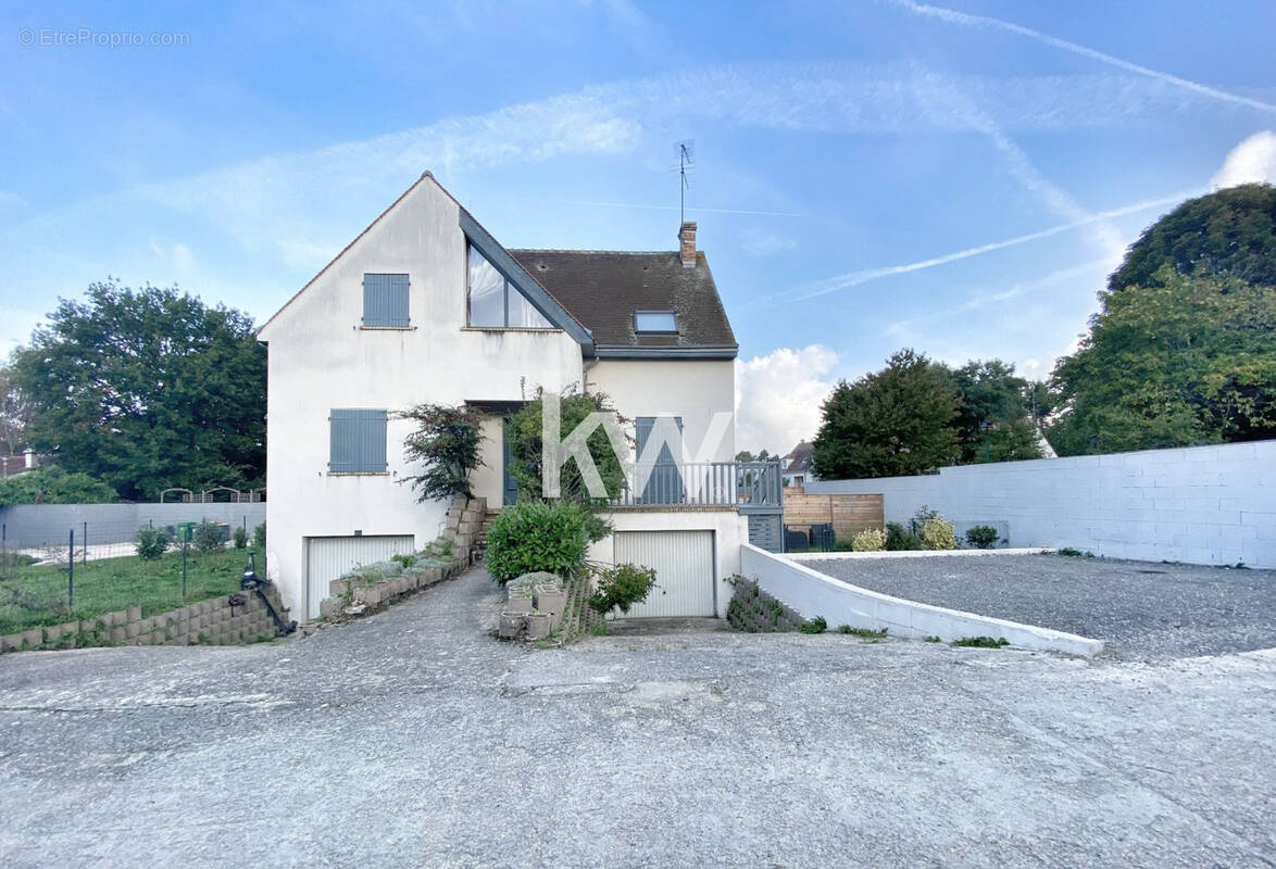 Maison à VERT-LE-GRAND