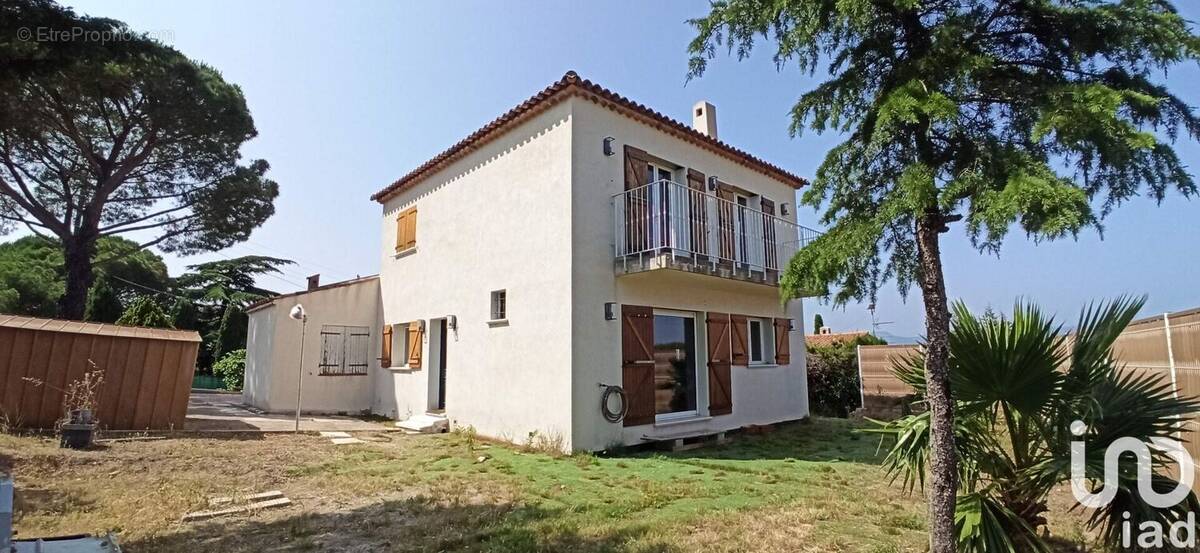 Photo 1 - Maison à ROQUEBRUNE-SUR-ARGENS