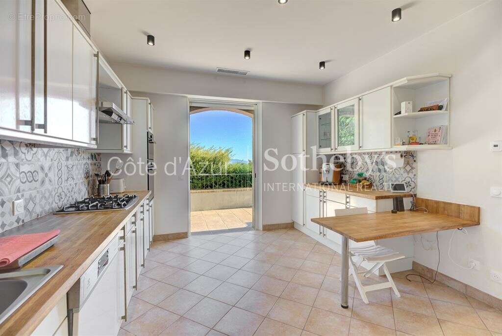 Maison à VALLAURIS