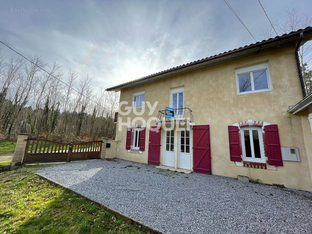 Maison à CAMPAGNE