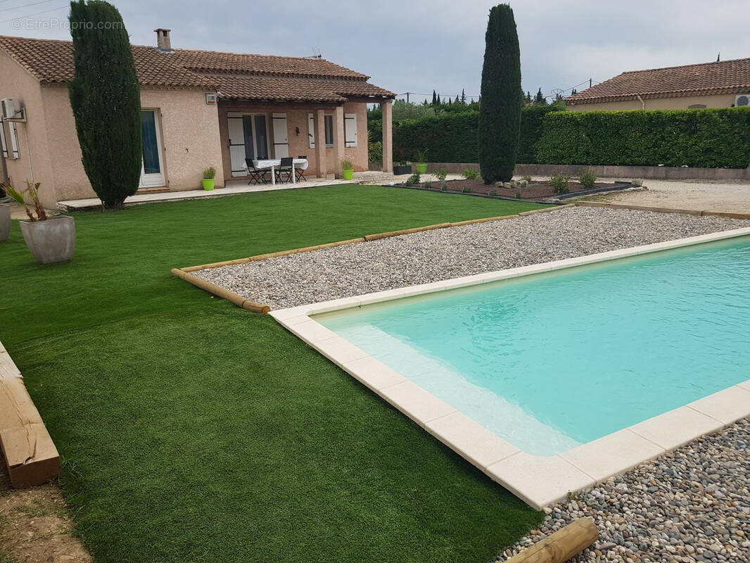 Maison à ROCHEFORT-DU-GARD