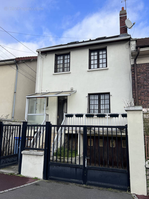 Maison à LE BOURGET