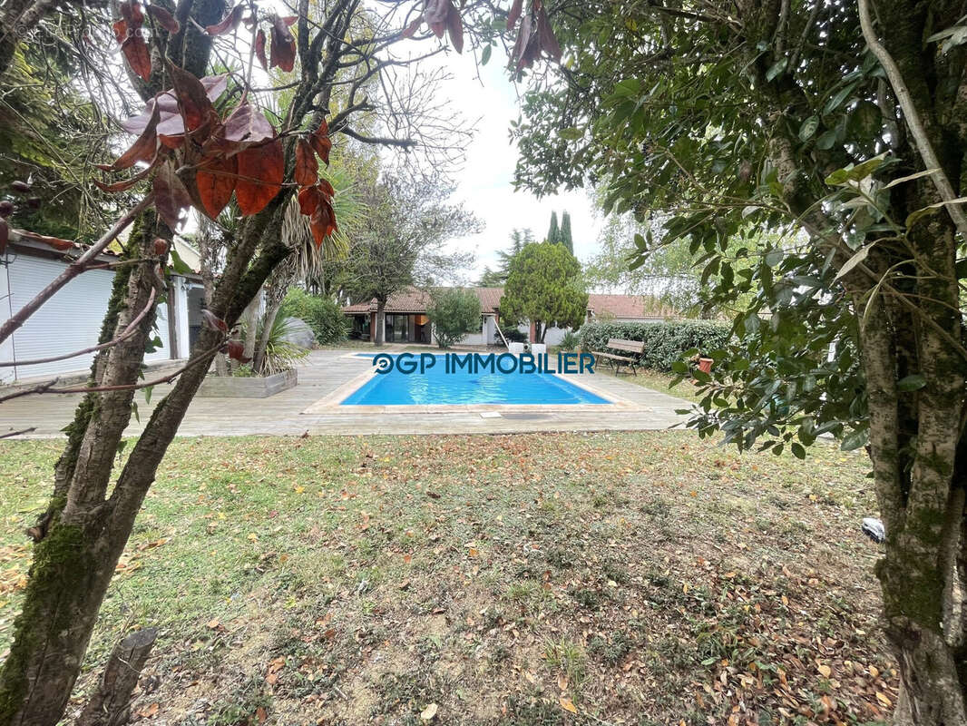 Maison à CASTELNAU-D&#039;ESTRETEFONDS