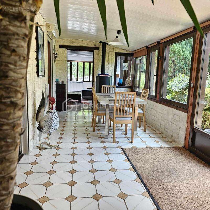 Maison à SAINTE-GAUBURGE-SAINTE-COLOMBE