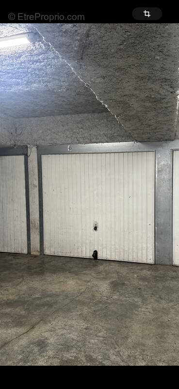 Parking à NICE