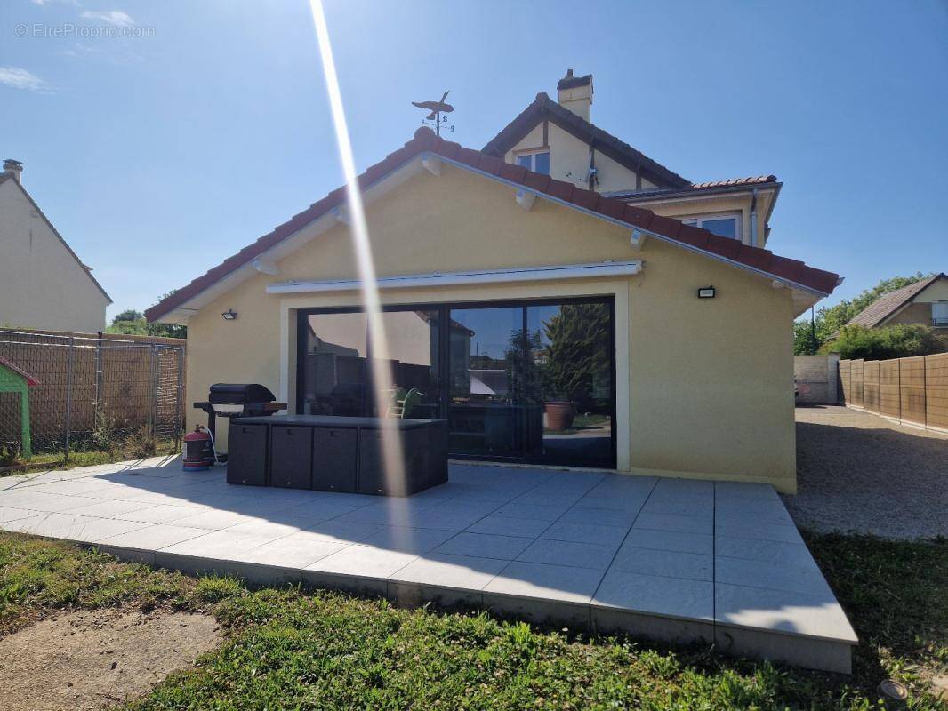 Maison à MANTES-LA-JOLIE