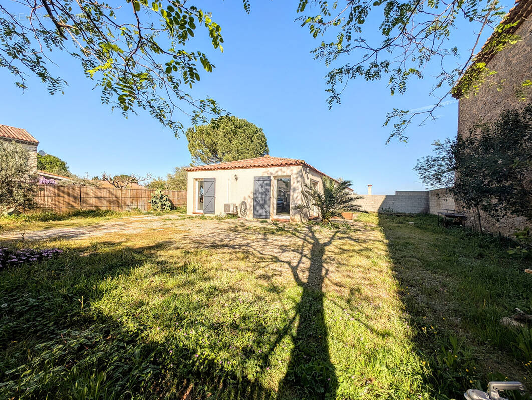 Maison à AZILLE