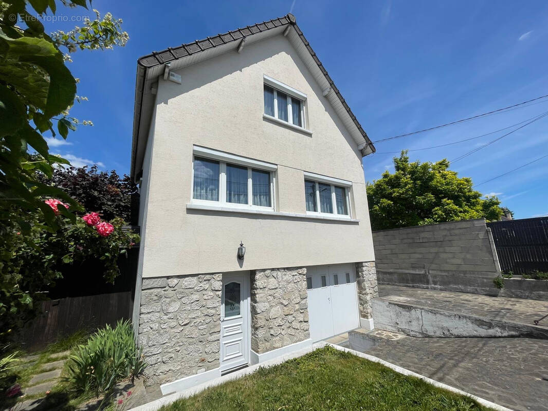 Maison à MITRY-MORY