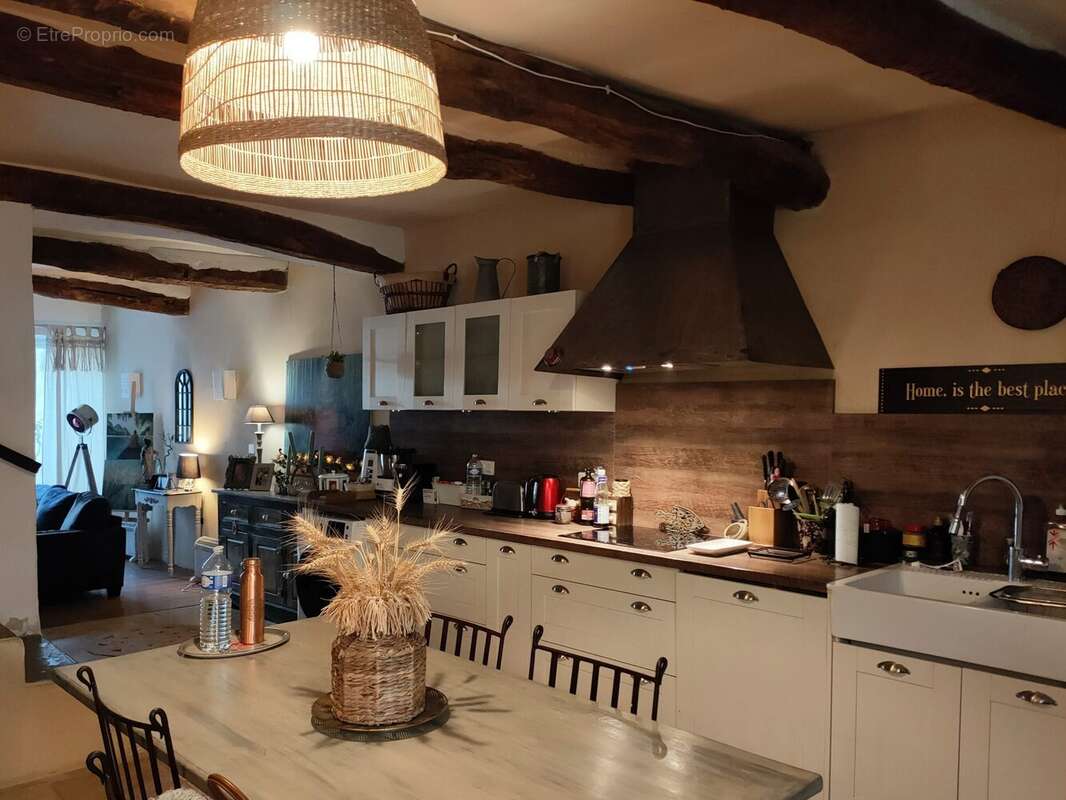 Maison à SAINT-GENIES-DE-FONTEDIT