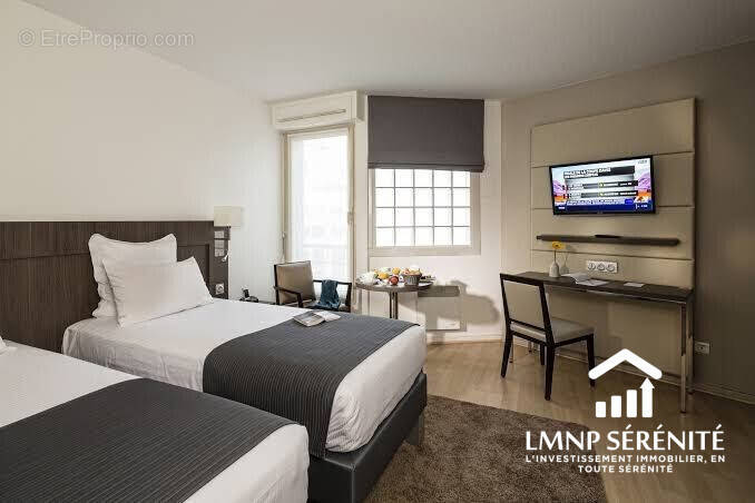 chambre studio - Appartement à COURBEVOIE