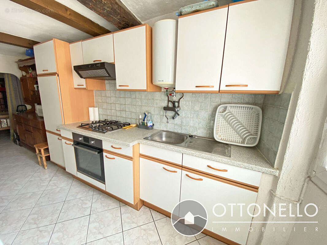 Appartement à ROQUEBRUNE-SUR-ARGENS
