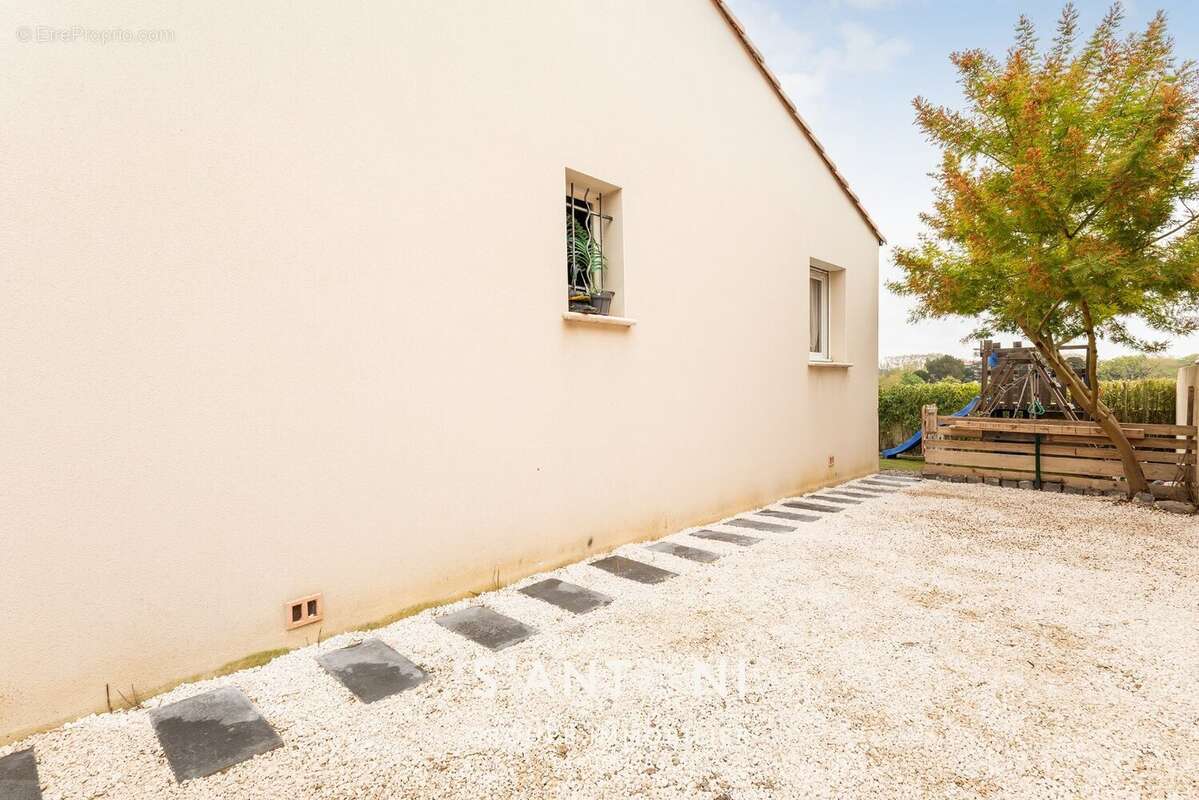 Maison à SERVIAN