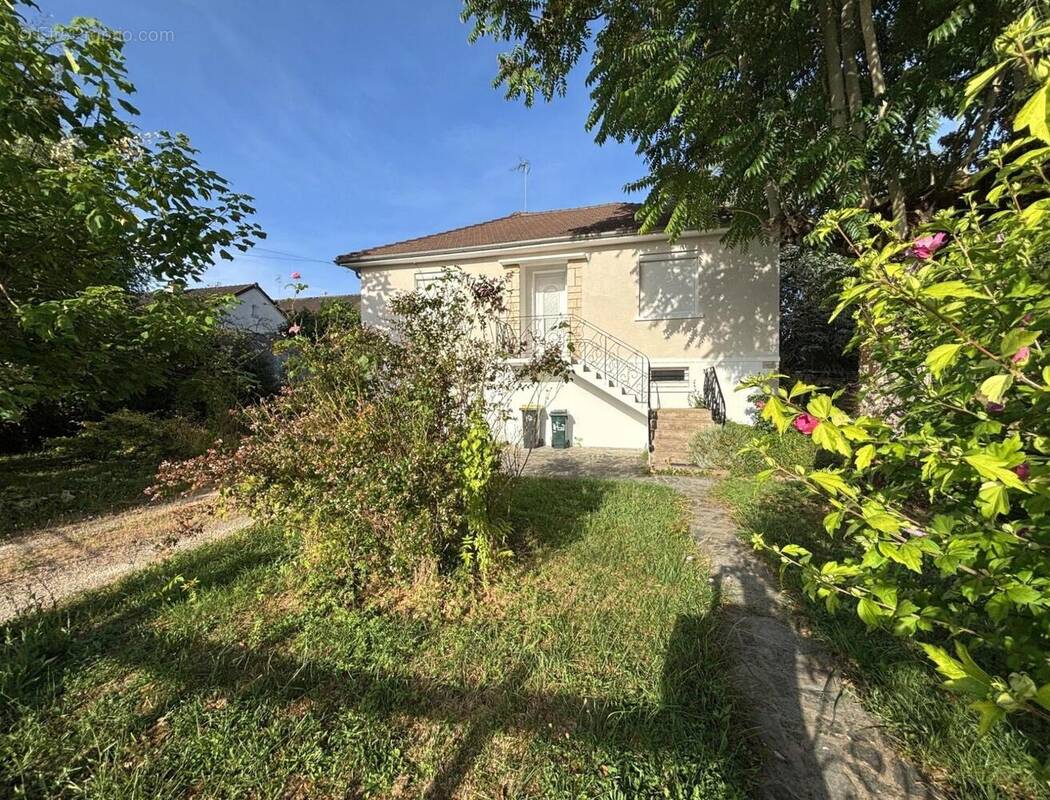 Photo 1 - Maison à SAINT-DOULCHARD