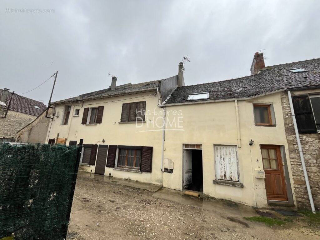 Appartement à JOUY-LE-CHATEL