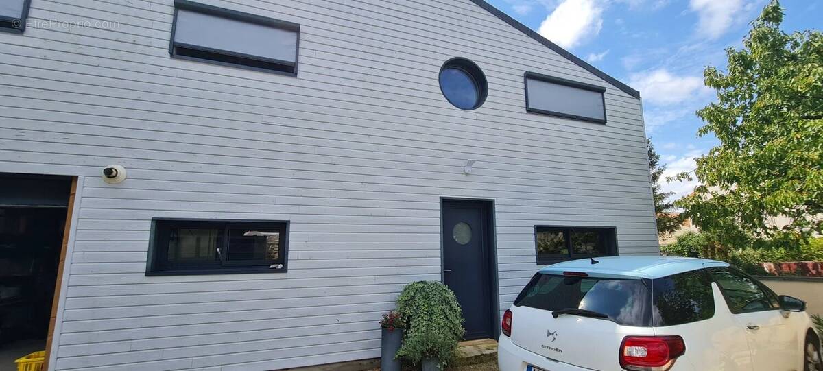 Maison à VOUILLE