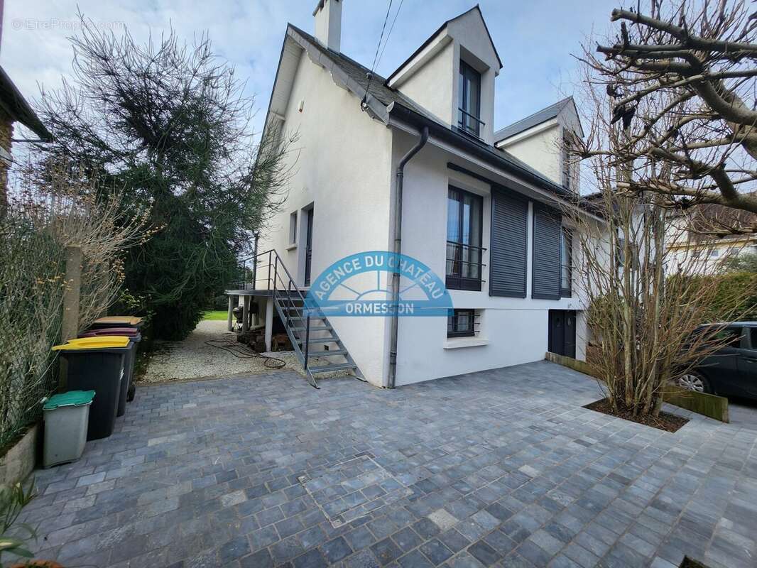Maison à NOISEAU
